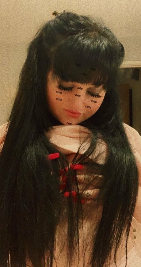 unterwürfige onlyfans hübsche nackt bilder