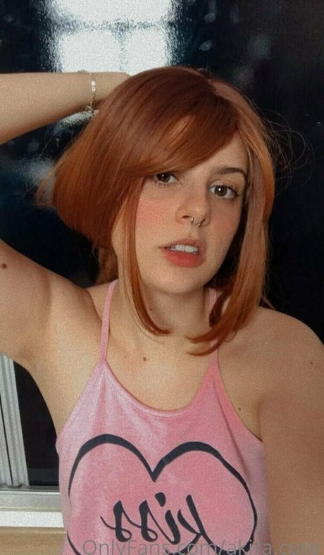 akira cute schauspielerin nackten bilder