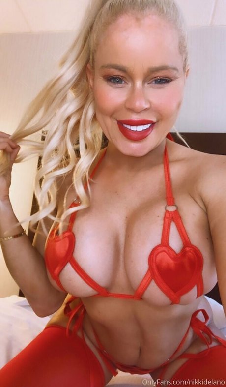 nikkidelano schöne pornographische foto