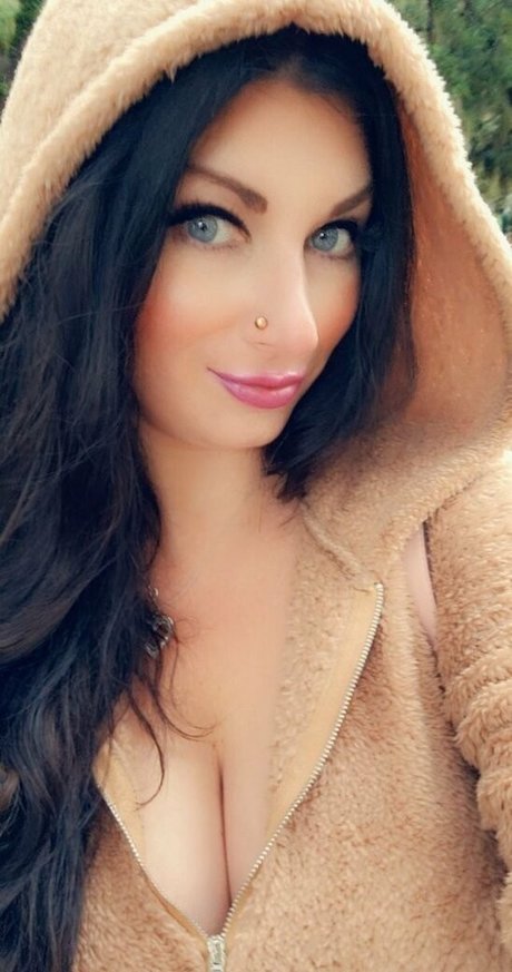 erotiqued pornostar nackte bild