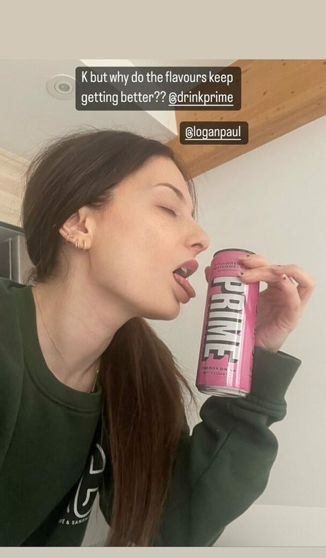 Aria Nathaniel sexy schöne galerie