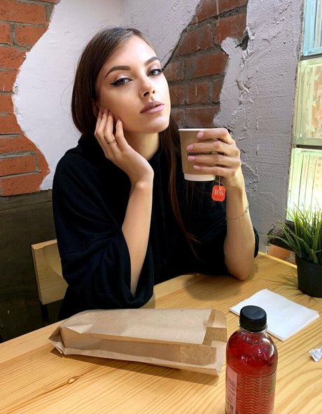 lana virg sexy top galerie