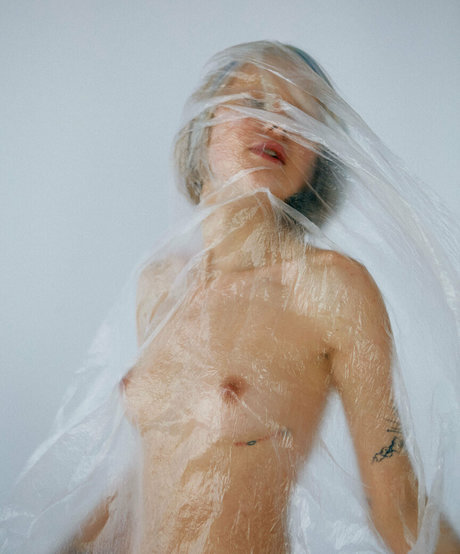 lilbiii schauspielerin heiße foto