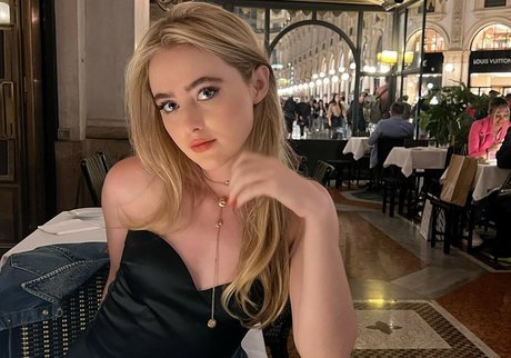 Kathryn Newton porno erwachsene galerie