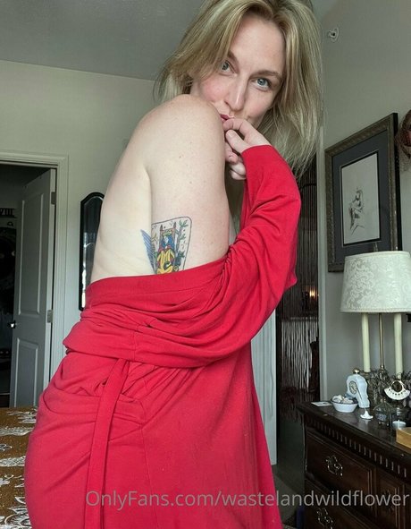 wastelandwildflower heiße nackt foto
