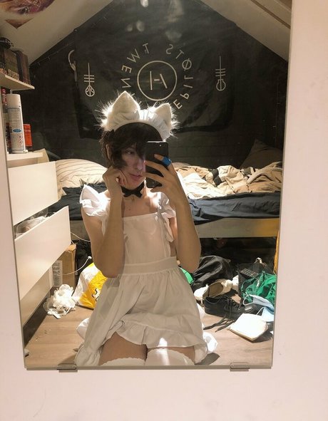 petite twink schauspielerin nackten bild