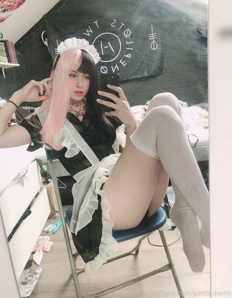 petite twink model schöne bilder