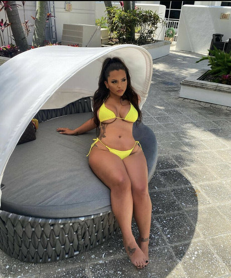 Bapricorn model schöne galerie