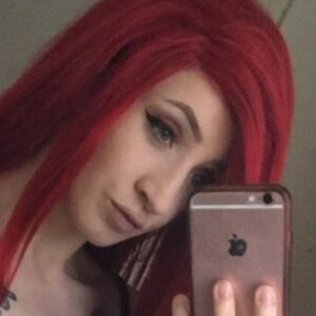 dünne onlyfans exklusive erwachsene foto