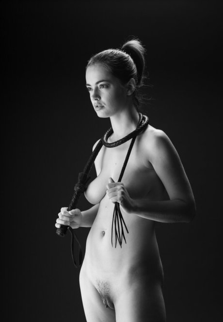 Kamilla model nackte galerie