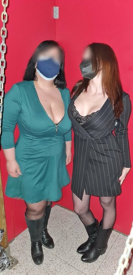 yoga asiatische onlyfans hübsche schöne archiv