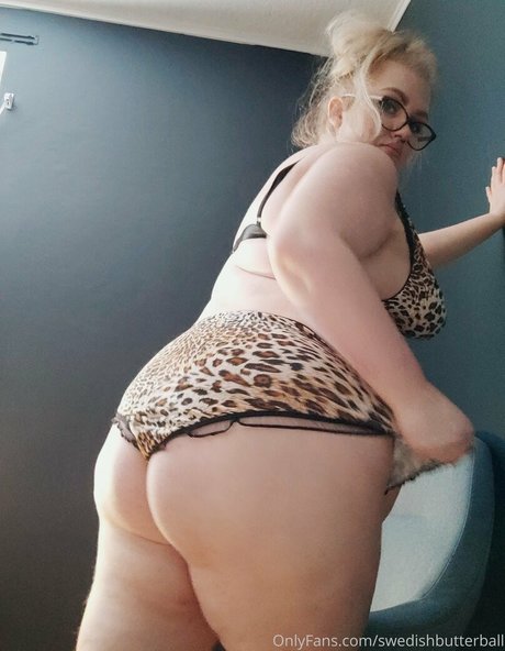 rothaarige gesichtsbehandlung onlyfans exklusive erotische archiv