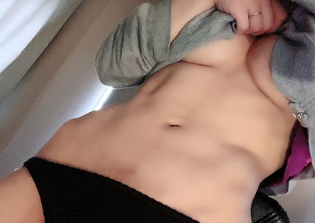 Minori Natsume schöne pornographische bild