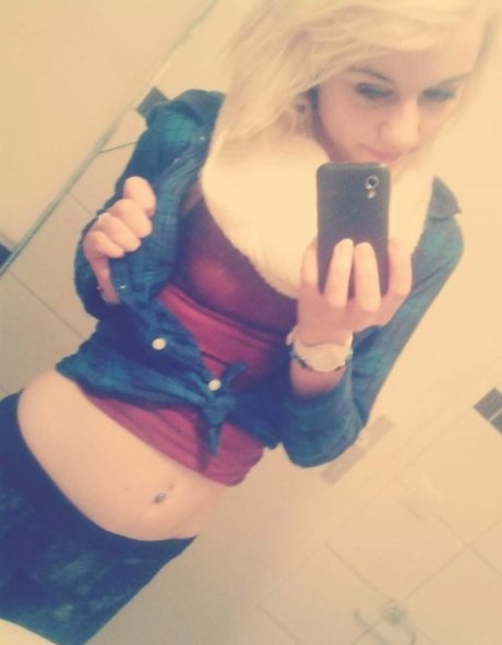 Gina gzuz nacktheit pornografische archiv