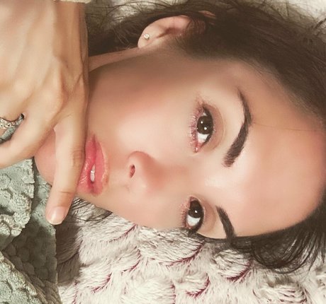 vollbusige rothaarige onlyfans erotische freie fotos