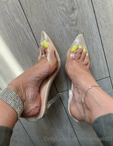 dünne ebenholz-onlyfans nackt schöne fotos