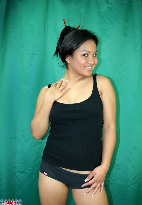 Lana Violet porno nackte foto