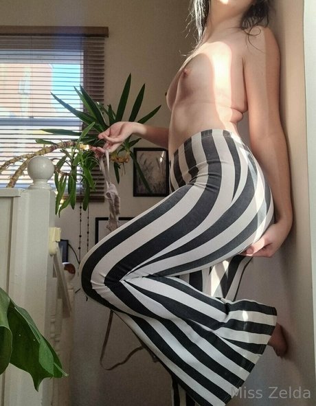 Miss Zelda xxx erotische fotos