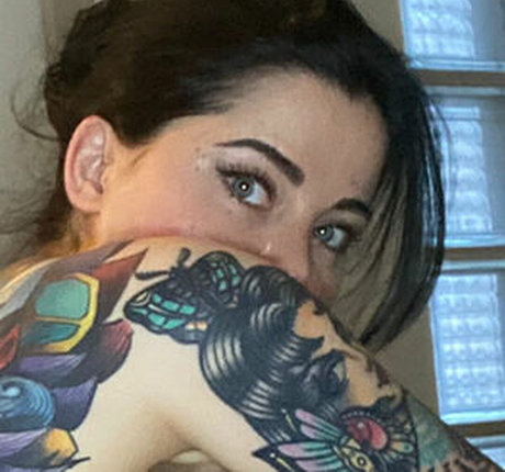 Aurore Pariente hübsche erwachsene bild