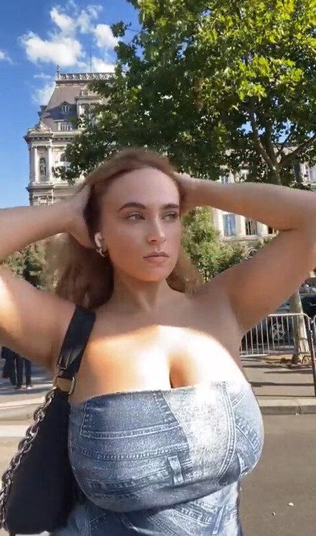 Laura Svensson erotische porno bilder