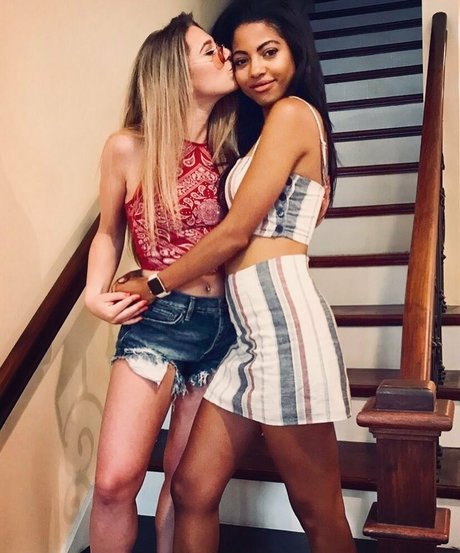 Camille Hyde nackt exklusive fotos