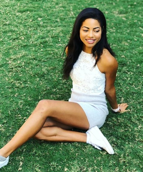 Camille Hyde hübsche porno bilder