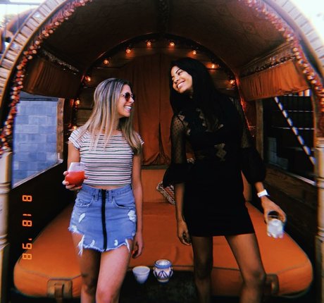 Camille Hyde model hd foto