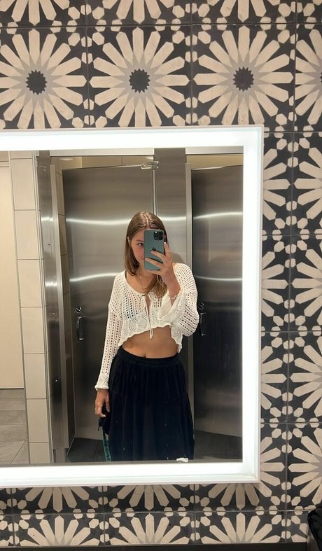 Peyton Coffee hd erotische galerien