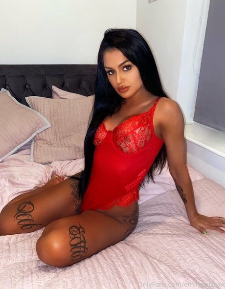 emilypaigexx heiße nackt bild