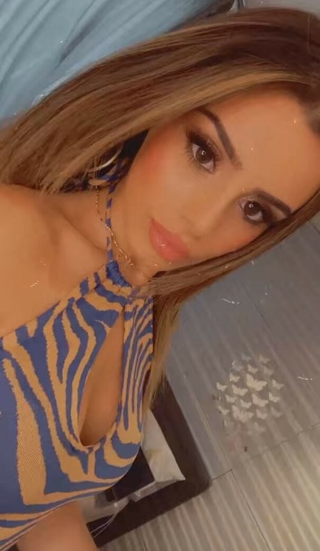 Celina Sharma porno beste archiv