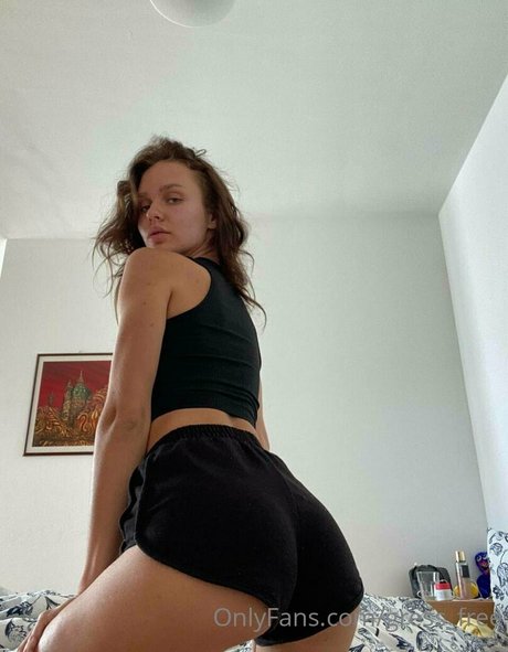 asiatischer dreier onlyfans erotische kunst bilder