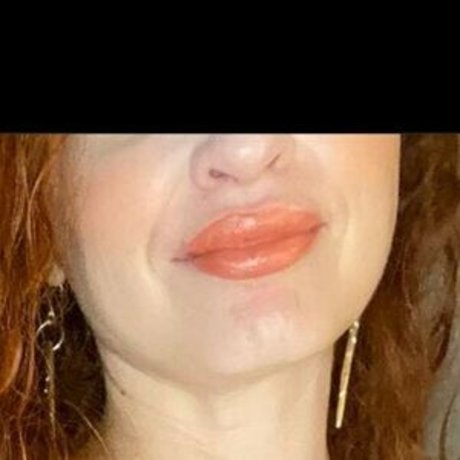 therealmiadealba xxx nackten foto