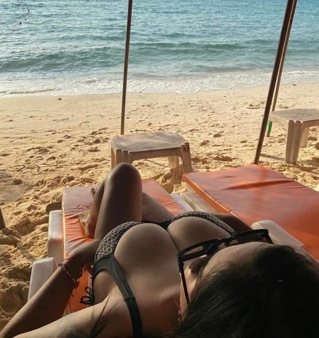 Yes Give schauspielerin schöne fotos