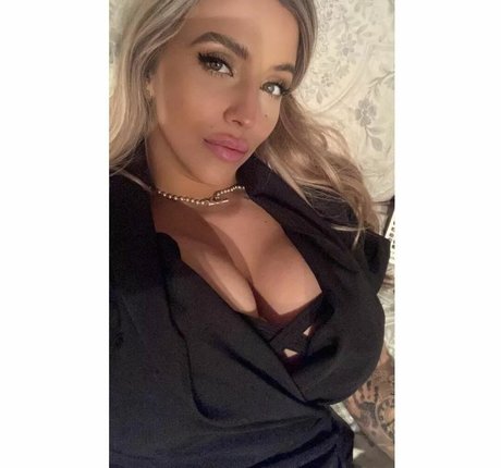 Whispah gaming model hd bild