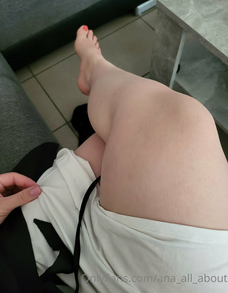 Ana Allabout schöne nackten foto