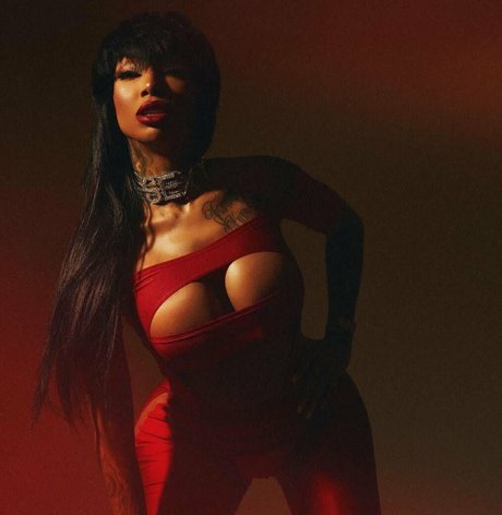 flyyytattedsky nackt heiße galerie