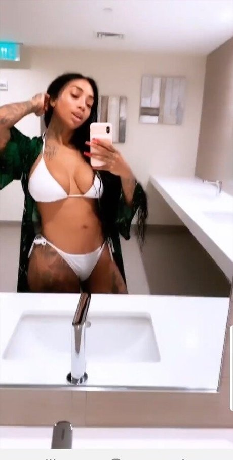 flyyytattedsky heiße kunst foto