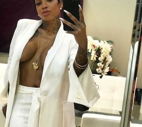 flyyytattedsky erotische nackt bild