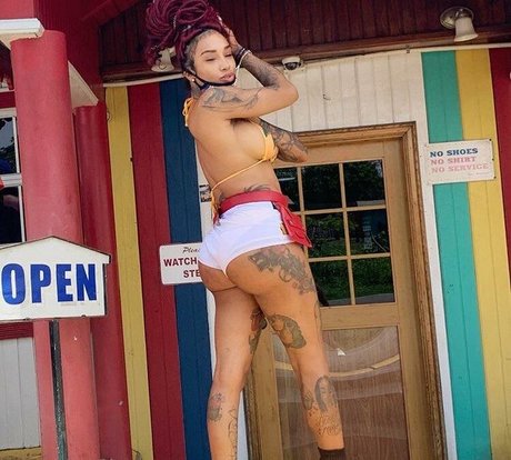 flyyytattedsky schöne akt archiv