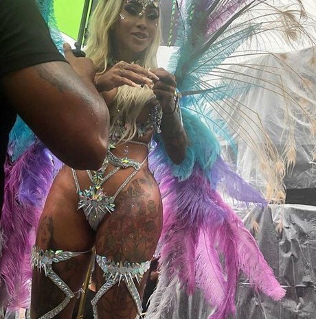 flyyytattedsky nackt pornostar foto