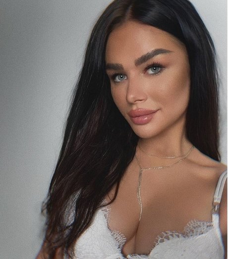 Lena Majewska sexy top galerie