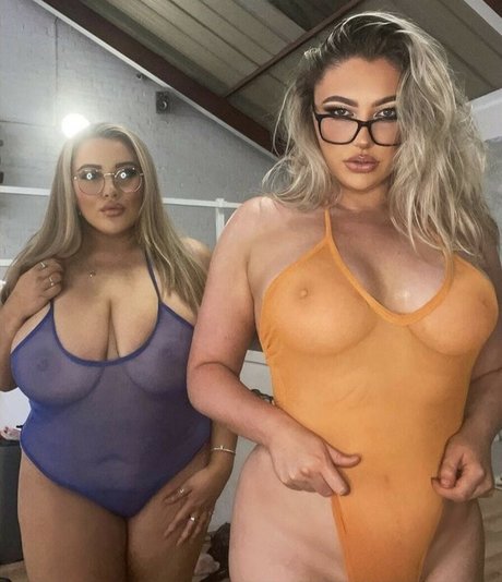 This is laura xxx heiße fotos