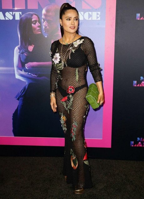 Selma Hayek top nackt galerie