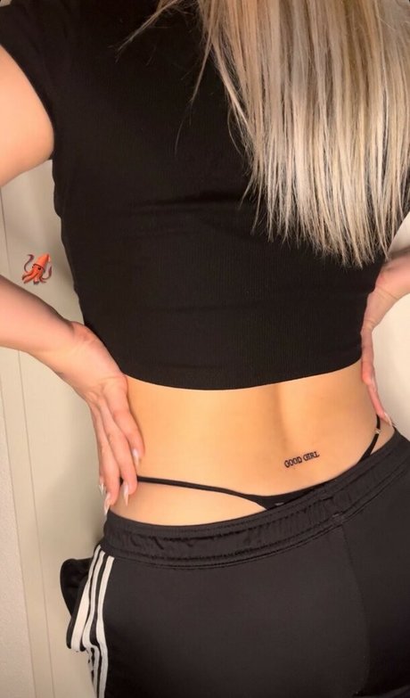 Ajda Kersic Ahlin pornostar bilder