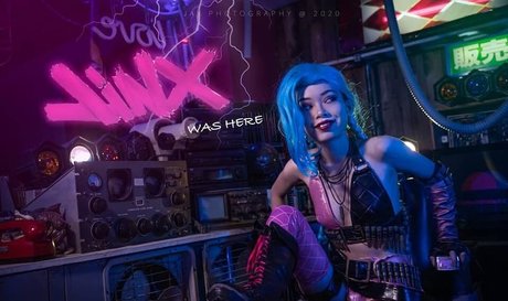 EmotionalBirdy sexy nackt bild