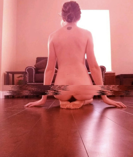 lookonyourlunchbreak hd nackten bild