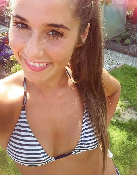 Sarah Lombardi hd sexy bild