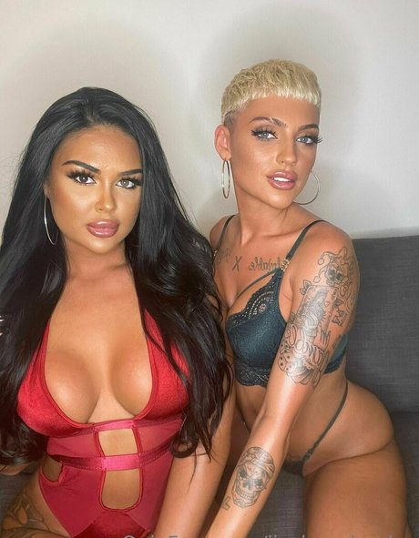 Lisabrowlandsx porno akt bild