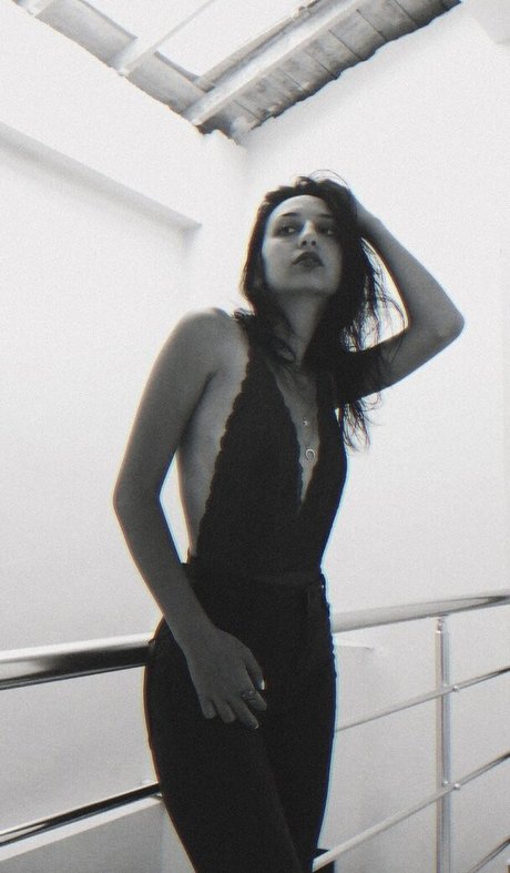 Kizillolita erotische schöne archiv