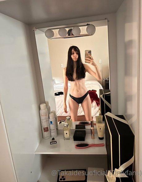 Takai Desu schauspielerin perfekte foto